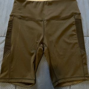 Mid-Rise Black Biker Shorts (7 inch)